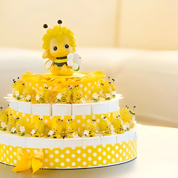 best cake near me best cake shop in Delhi same day delivery luxury cake honey bee theme cake