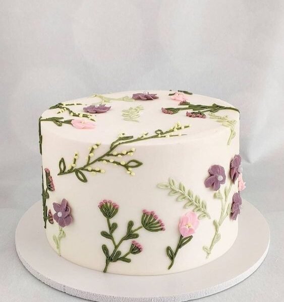 best cake near me, luxury cake, same day delivery, best cake shop in Delhi, butter cream cake with flower