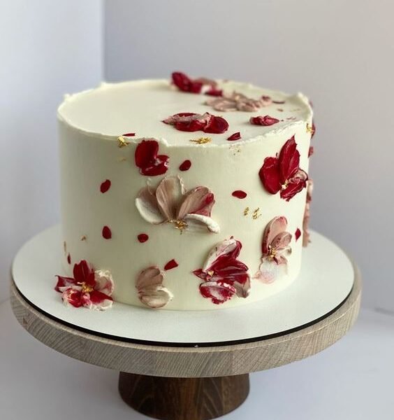 customized cake, personalized cake, luxury cake design, custom butter cream cake, bespoke cake