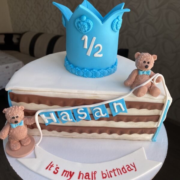 online order, 350 gm cake, free delivery, customized cake for mom, cake design for boss