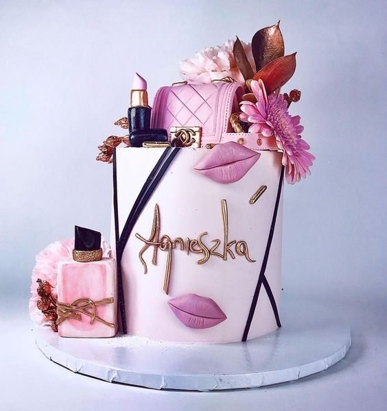 best cake near me, same day delivery, online order, luxury cake, best cake shop in Delhi