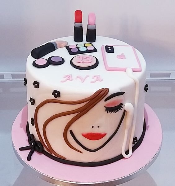 vanilla bean cake, same day delivery cake, makeup theme cake, best cake shop in Delhi, luxury cakes