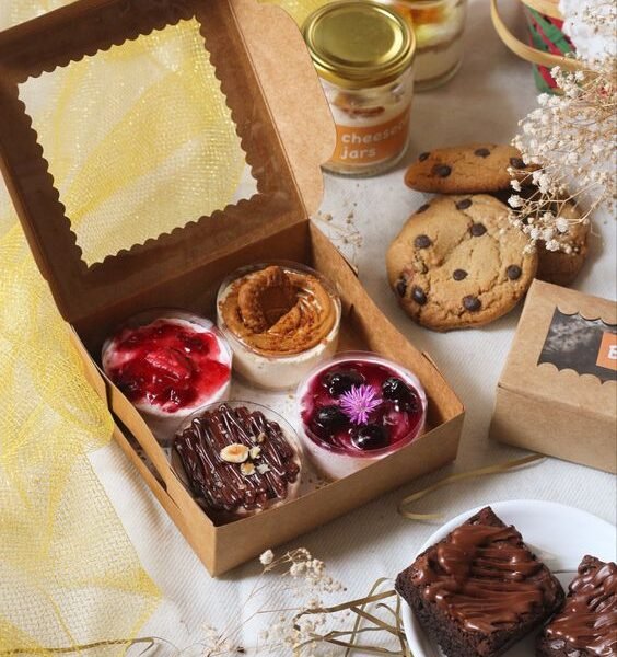 Cheese Cake Mini Dessert Box, Online Cake Shop, Free Delivery, 24x7 Delivery, Gift Desserts
