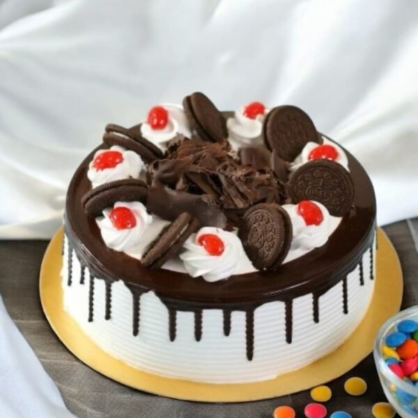 Oreo Crunch Cake with crunchy Oreo topping – Online Cake Delivery Delhi NCR